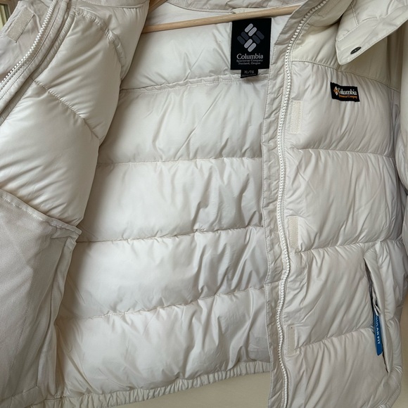 NEW Columbia Snoqualmie II Puffer Jacket - Insulated Coat, size XL - Picture 7 of 8